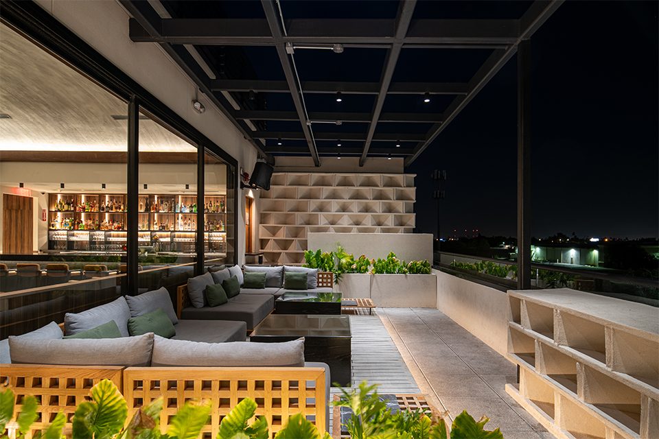 Toloa Rooftop interior